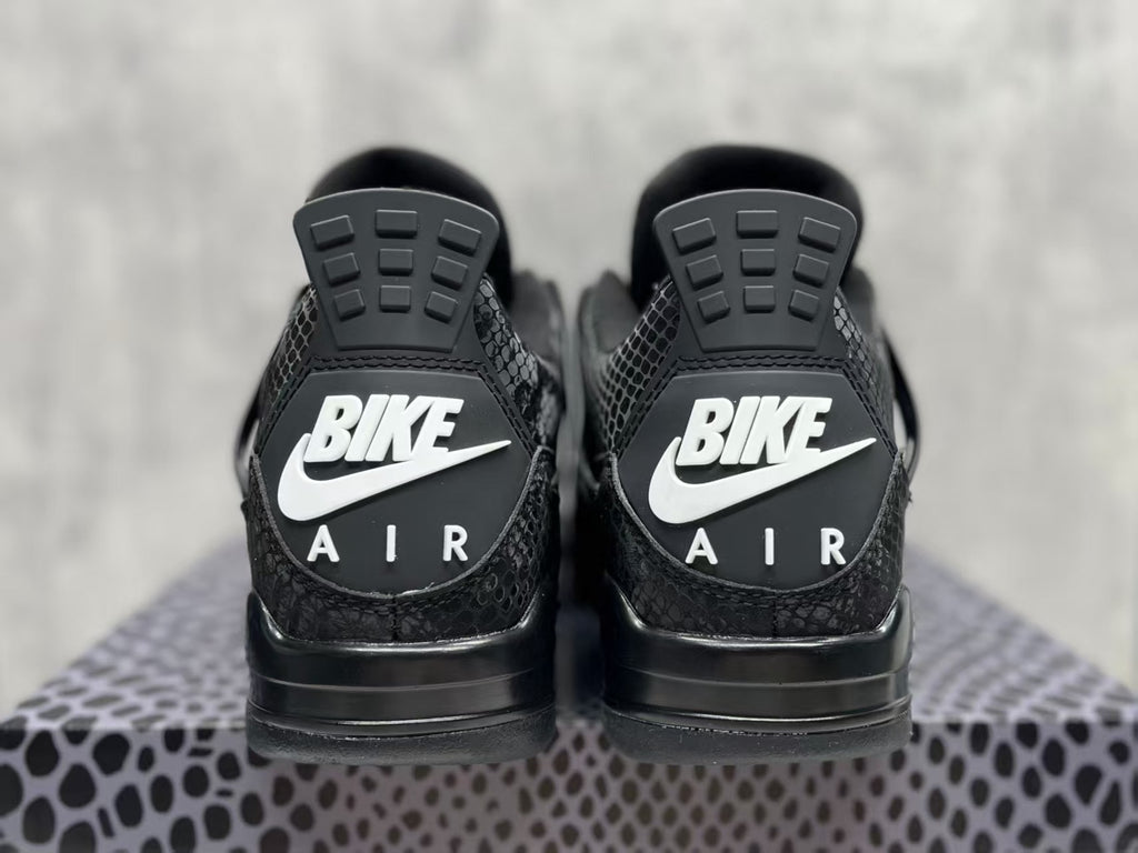 Air Jordan 4 Retro "Black Mamba"