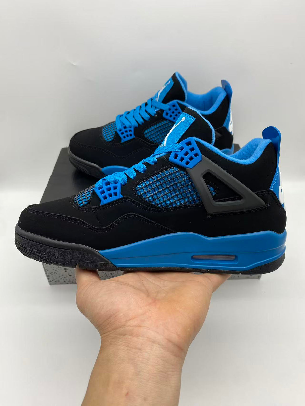 Air Jordan 4 Retro Gamma Blue