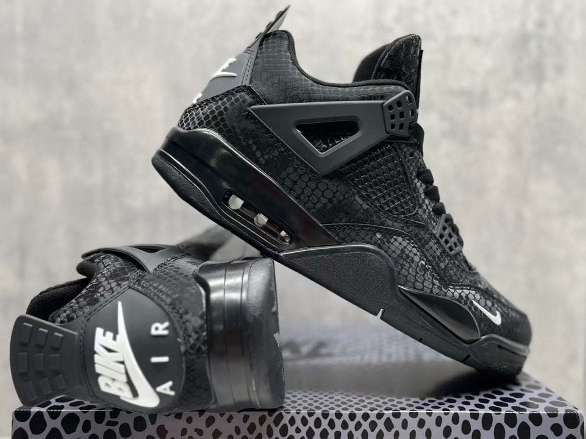 Air Jordan 4 Retro "Black Mamba"