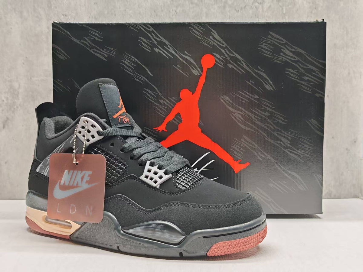 Air Jordan 4 Retro "London" Sneakers